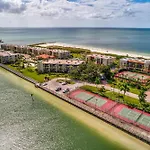 Land\'S End 11-307 Beach Front - Premier