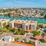 Land\'S End 1-208 Bay Front - Premier