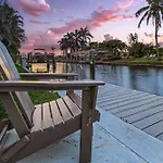 Waterfront Living, Dock, Heated Pool & Spa - Gulf Gate Oasis - Roelens