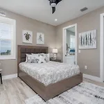 Bliss On The Bay: 5Br Oasis W/ Pool, Spa & Views