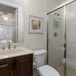 Bonita Paddle: Ideal Efficiency Near Beach & Shops