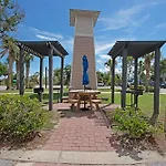 Barefoot Cottages #B10