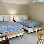 Sunshine Island Inn - Adults Only