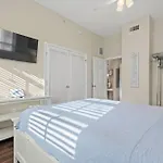 506 Harborview Grande