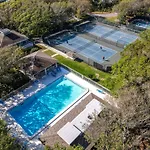 Tastefully Decorated Sea Woods Veranda Close To Pool & Fitness Room - Sv162