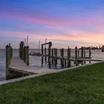 Stunning River View, Heated Pool & Spa - Million Dollar View - Roelens