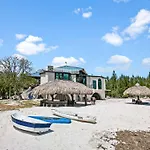 Ocean View Room At Barnacle Resort
