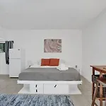 New Stunning Villa With Heated Pool Cabana