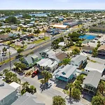 4113 Danny Dr By Avantstay Pool Near The Beach