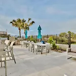 Beachside One 4073