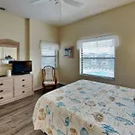 Ocean Village Club Q35