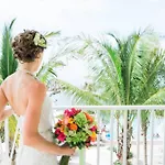 Courtyard By Marriott Faro Blanco Resort