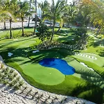 Islander Resort