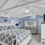 Tropical Cottages