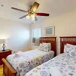 Sandy Pointe