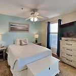 Amazing Home In Navarre Beach With Outdoor Swimming Pool And 3 Bedrooms