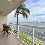 Bahia Vista 14-363 New Listing Club Bahia