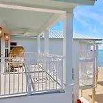 At The Sandbar - Oceanfront, Htd Pool, Dock, Gameroom