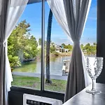 Waterfront - Isles Of Capri - Island Retreat - Marco Island - Naples