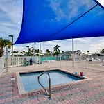 Waterfront Nettles Island Beach House Pool Access