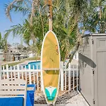 Unleash Paradise At Bahia Paradise With Waterfront Pool & Pet Friendly