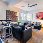 Oceanfront Oasis: 2-Br Apartment On Ocean Drive