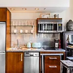 Oceanfront Oasis: 2-Br Apartment On Ocean Drive