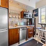 Oceanfront Oasis: 2-Br Apartment On Ocean Drive