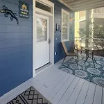 Barefoot Cottages #B24