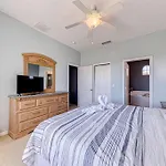 Newly Renovated Courtyard Villa