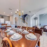 Newly Renovated Courtyard Villa