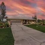 Family-Friendly Salt Water Electric-Heated Pool Home With Gulf Access - Villa Mahana