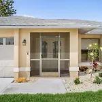 Family-Friendly Salt Water Electric-Heated Pool Home With Gulf Access - Villa Mahana