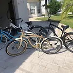 Remodeled Electric-Heated Pool Home On Gulf-Access Canal With Bikes - Villa Liza