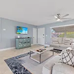 Electric-Heated Pool Home With 2 Living Areas, Bikes! - Villa Florence
