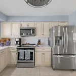 Electric-Heated Pool Home With 2 Living Areas, Bikes! - Villa Florence