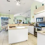 Spacious Gulf-Access Heated-Pool Home With Spa & Boat Lift - Villa Ashlyn