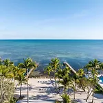 Pines & Palms Resort