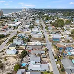 7131 Sunset Ave - Cottage By The Sea With Pool