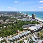 221 Sands Street - 4 Bedroom With Private Pool
