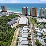 221 Sands Street - 4 Bedroom With Private Pool