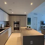 Picturesque Beachfront Condo - Lovely 2Bd And 2Ba Apt With Direct Ocean View