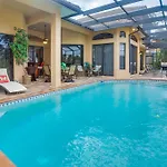 Upscale Marco Island Villa With Outdoor Bar And Pool!