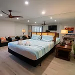 Gorgeous Residence At Pointe Santo, Fantastic Amenities, Walk Out Patio, And Direct Gulf Views