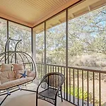 Balcony Resort Access Splashpad Hot Tub Pool