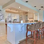 Grandview 102 - Fabulous Beach Front Ground Floor