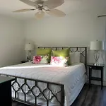 Sea Spray Inn