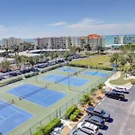 Bayshore Yacht & Tennis 216