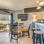 Destin Condo With Community Pools And Beach Access!