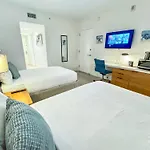 Mvr Apartments At Beachwalk Resort
